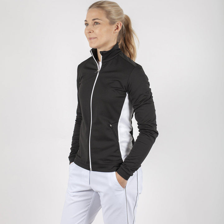 Daisy is a Insulating mid layer for Women in the color Black(1)