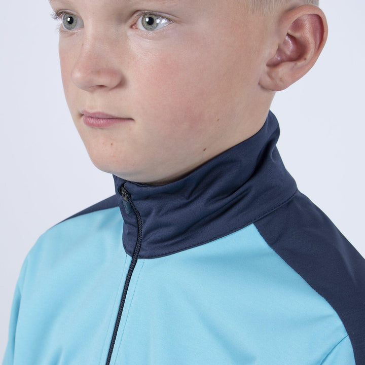 Roma is a Windproof and water repellent golf jacket for Juniors in the color Blue Bell(2)