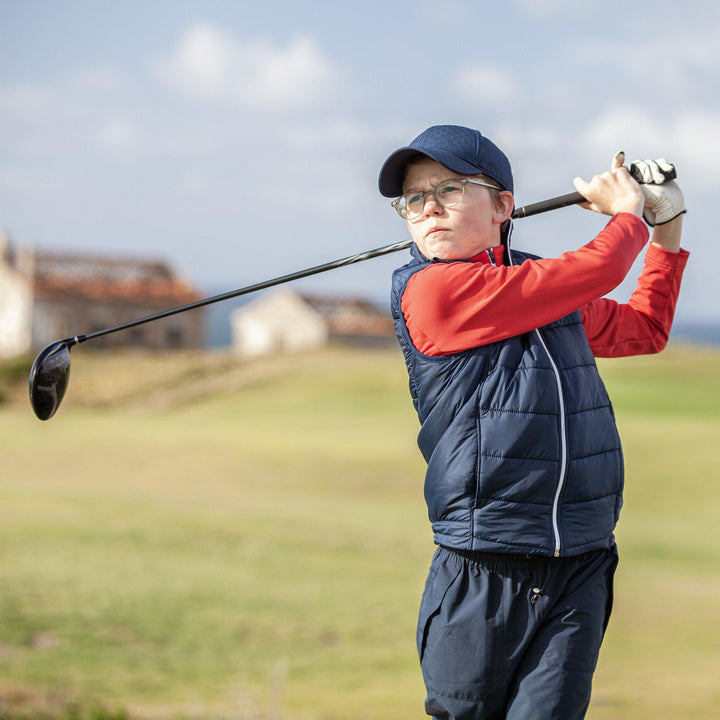 Raymond is a Windproof and water repellent golf vest for Juniors in the color Navy(9)