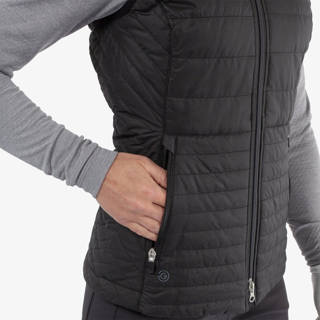 Lene is a Windproof and water repellent golf vest for Women in the color Black(4)