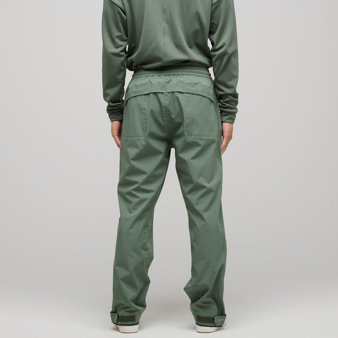 Adrian is a Waterproof golf pants for Men in the color Duck Green(6)