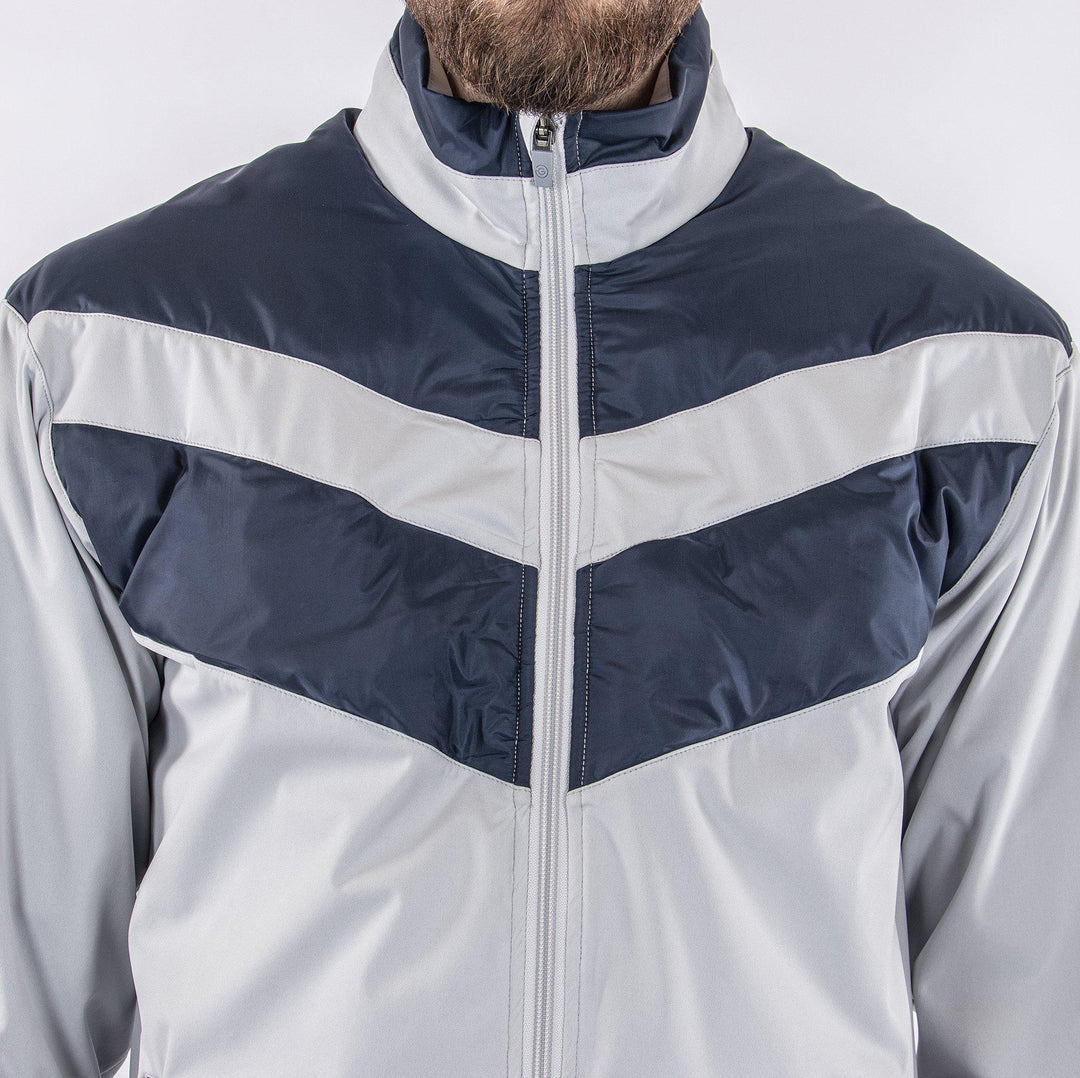 Liam is a Windproof and water repellent golf jacket for Men in the color Cool Grey(3)