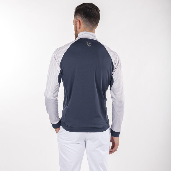 Dominic is a Insulating mid golf layer for Men in the color Navy(4)