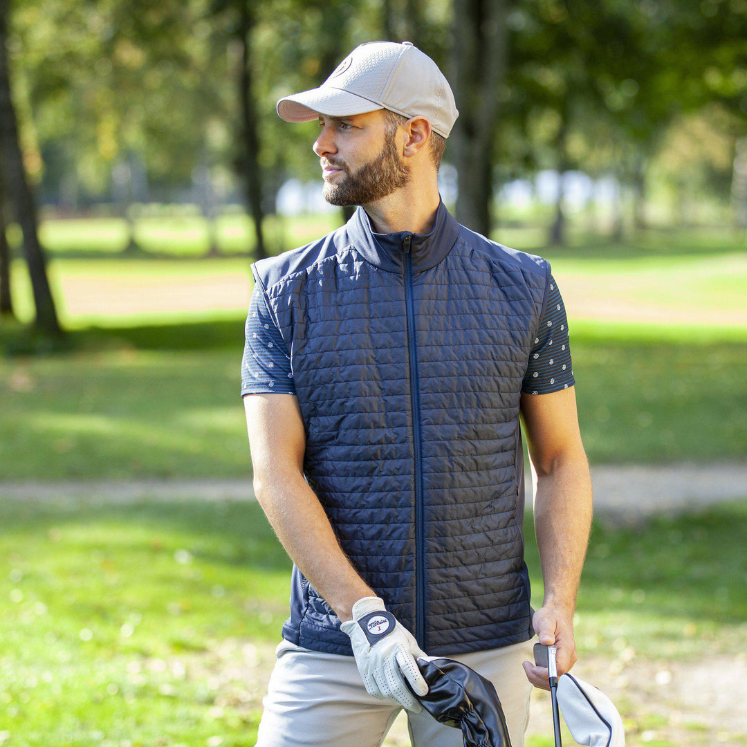 Louie is a Windproof and water repellent golf vest for Men in the color Navy(5)