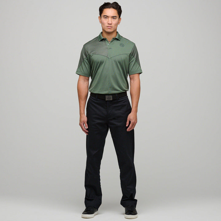 Magnus is a Breathable short sleeve shirt for Men in the color Duck Green(2)