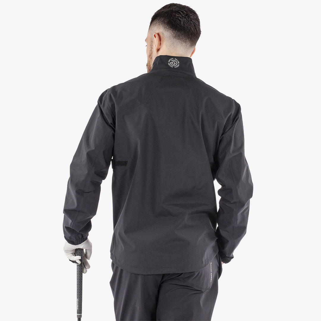Armstrong solids is a Waterproof golf jacket for Men in the color Black/Sharkskin(4)