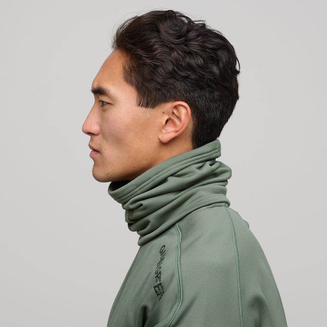 Derek is a Insulatin neck warmer in the color Duck Green(3)